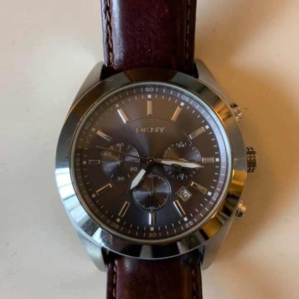 DKNY Men’s Leather Strap Watch